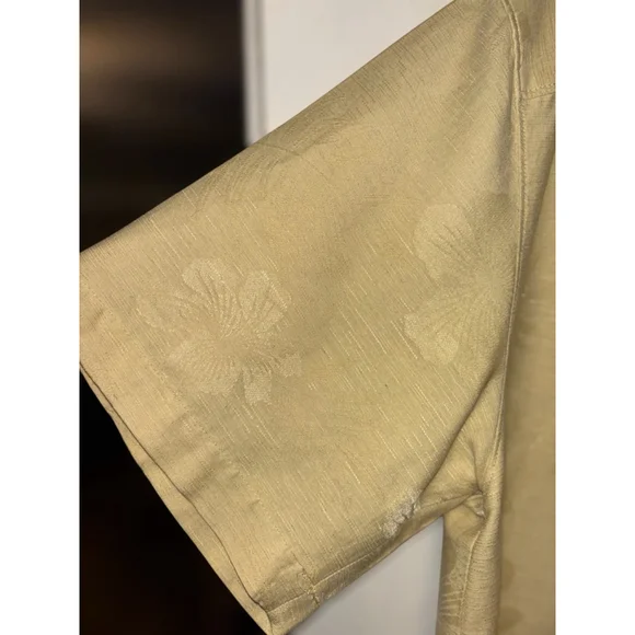 Tommy Bahama Men’s Medium Yellow Silk Hawaiian Button Up Short Sleeve Shirt - Picture 4 of 12